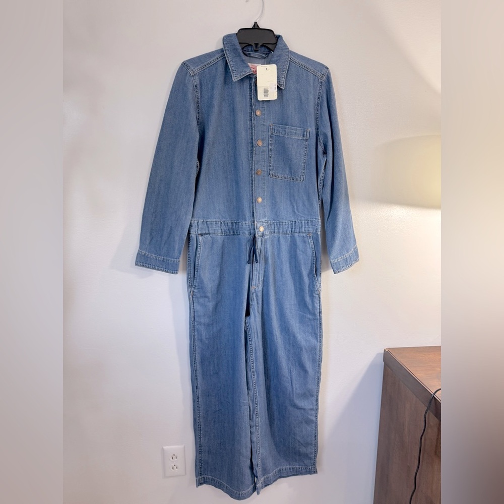 Levi’s Denim Jumpsuit Size Small Zippered and Snap Front Closure Long Sleeve - Picture 2 of 12